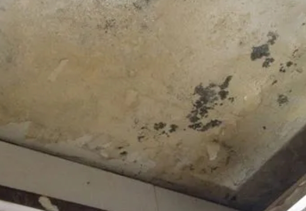 巴彦淖尔市阳台漏水维修公司分享下巴彦淖尔市卫生间渗水维修需要注意哪些问题。